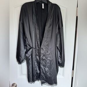 Cacique Plus Size Black Satin Robe 22/24 Lace Trim Lingerie Sleepwear